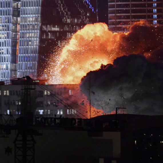 Totalni haos: Ispaljene balističke rakete; Žestoki okršaji na nebu; Pogođeno "srce Tel Aviva" FOTO/VIDEO