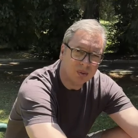 Oglasio se Vučić: "Ja sam daleko od dobre forme, ali Srbija je ponovo na dobrom putu" VIDEO