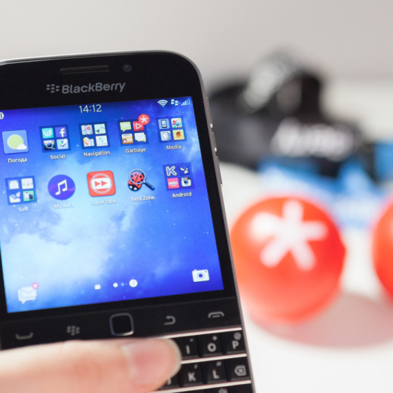 Vraćaju se legendarni BlackBerry telefoni