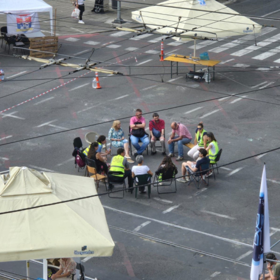 Mediji: Istina o blokadama – Ne uništava država fakultete, već blokaderi
