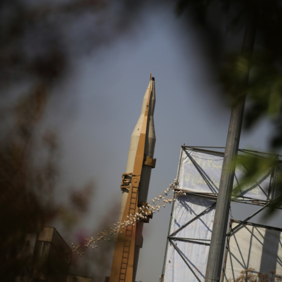 Iran ispalio raketu "sajdžil", prvi put u ratu VIDEO