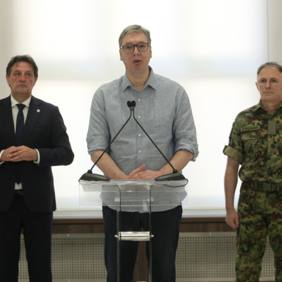 Vučić: Jedan od prelomnih sastanaka za našu vojsku; Pravila u svetu više ne postoje FOTO