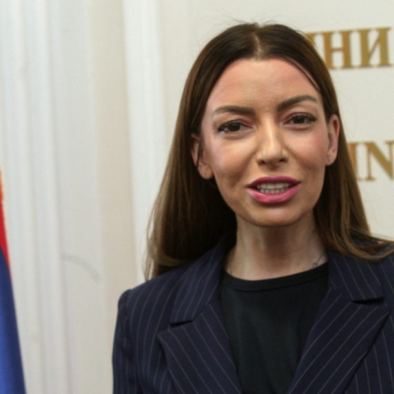 Adrijana Mesarović: Džaba sve laži i prljave kampanje Marinike Tepić, narod je neće