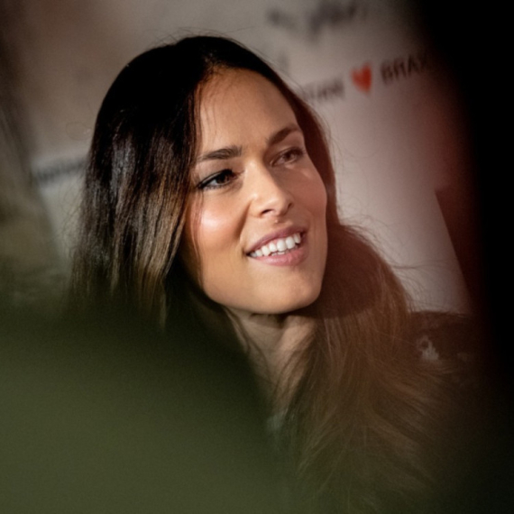 Ana Ivanović napravila pometnju novim fotografijama: "Vratio joj se osmeh na lice" FOTO