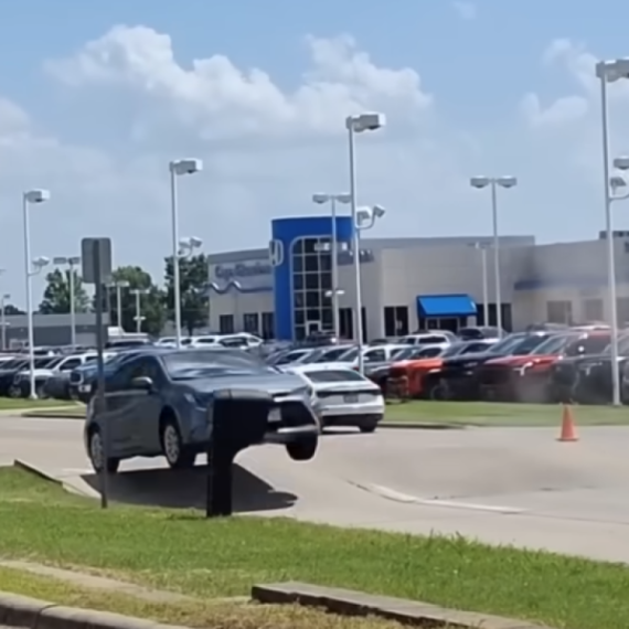 Poletela Toyota Corolla! VIDEO