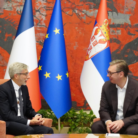 Vučić primio u oproštajnu posetu Pjera Košara: "Zahvalio sam ambasadoru na predanom radu" FOTO
