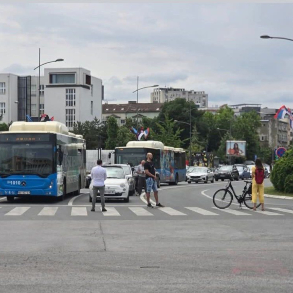 Ovo teroriše Novi Sad? Ponovo manjina ugnjetava većinu FOTO