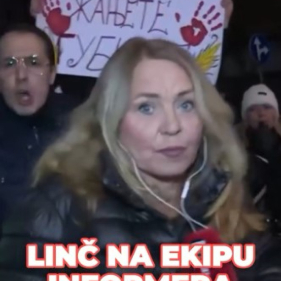 Govornik na blokaderskom skupu napadao novinarke i lažno se predstavljao VIDEO