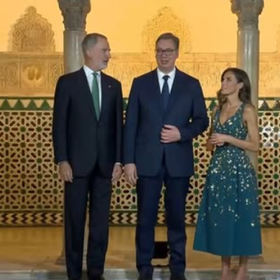 Vučić na gala večeri koju su u čast lidera priredili španski kralj i kraljica: "Velika mi je čast"