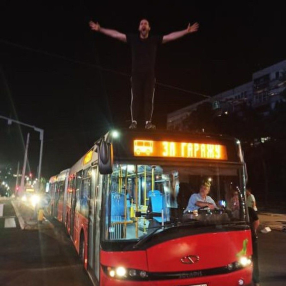 Skandalozne scene blokadera na ulicama Beograda; Ovo bi da vodi Srbiju? FOTO