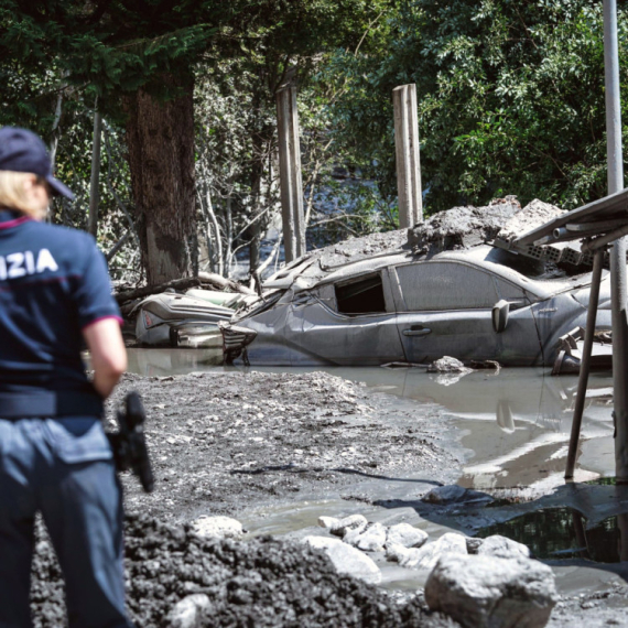 Stravične poplave: Ima mrtvih, upozorenje podignuto na najviši nivo VIDEO