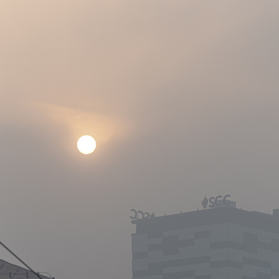 Šta se dešava u Sarajevu? Veliki oblak dima se nadvio nad gradom, širi se neprijatan miris FOTO