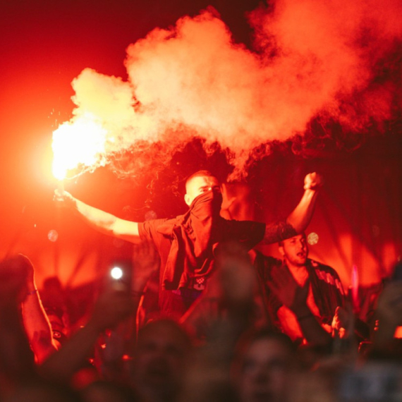 Skandal! Evropska komisija bez komentara na Tompsonov koncert