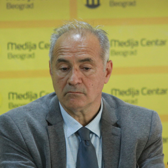 Zašto je besedu Mila Lompara u Baru čitao o. Slobodan Zeković, dok je Lompar istovremeno govorio u Beogradu?