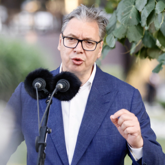 Vučić blokaderima: Zaustavite se u mržnji prema svojoj zemlji; Milijarde su uložene u rušenje Srbije