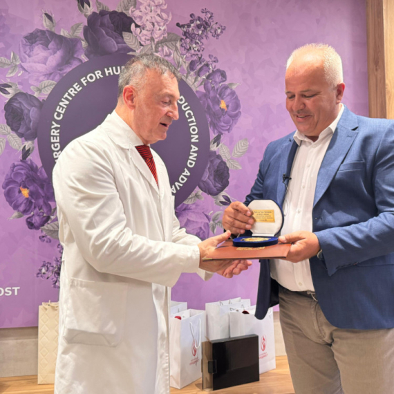 Zahvaljujući samo jednom doktoru u u Aleksinac "stiglo" još 100 beba FOTO