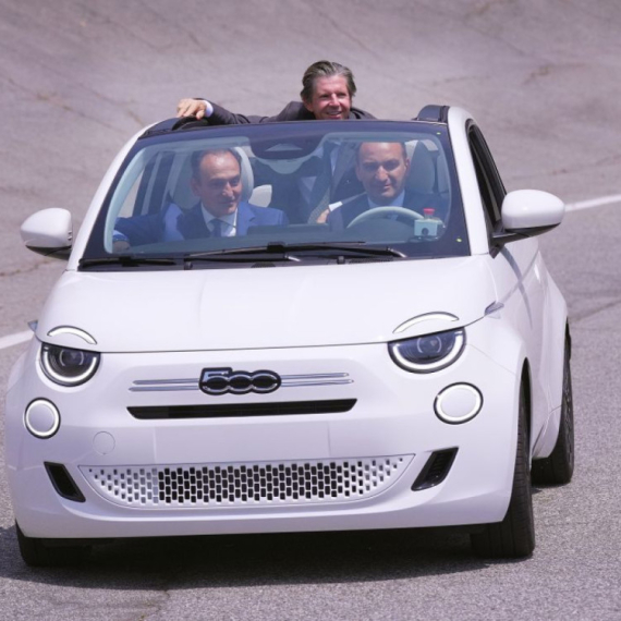Fiat 500 se vratio benzinskom motoru!