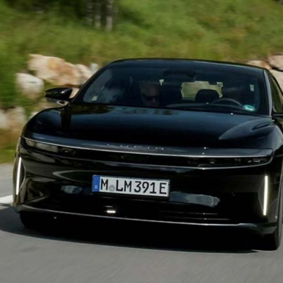 Novi svetski rekord: Auto prešao 1.205 kilometara bez punjenja!