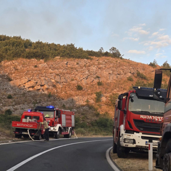 Teška situacija kod Trebinja: Požar se širi ka naseljima Gorica i Vinogradi