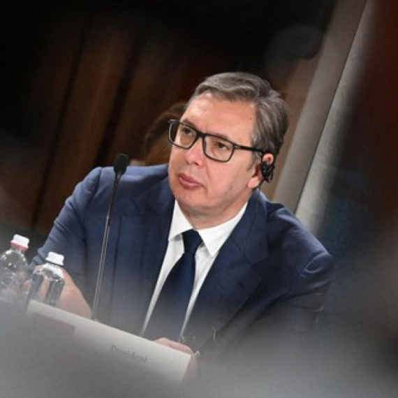Vučić: Za naše žrtve niko nikada neće hteti da čuje; Nisam očekivao ostrašćenu mržnju i 30 godina kasnije