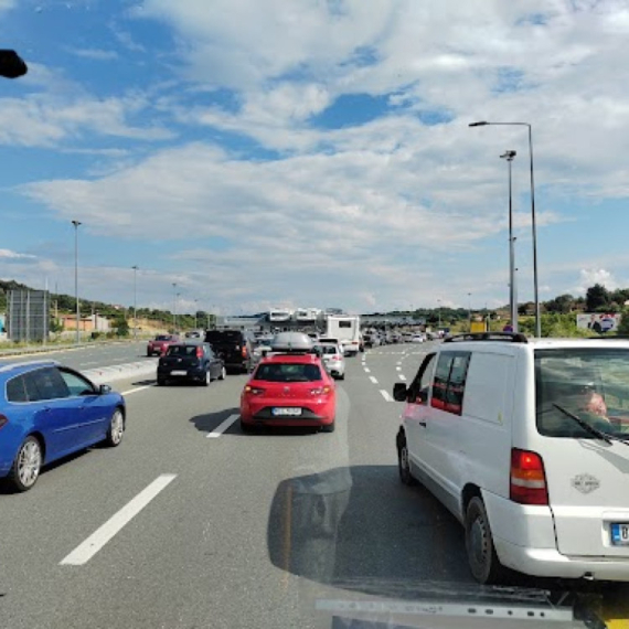 Velike gužve na auto-putu: Vozači, oprez
