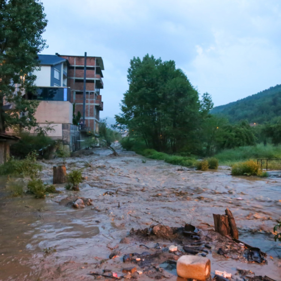 Vetar od 270 kilometara na čas razorio ostrvo: Desetine mrtvih i nestalih FOTO/VIDEO