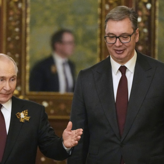 U hrvatskim medijima Vučićeve aktivnosti glavna tema: Zanima ih s kim razgovara, da li podnosi ostavku... FOTO