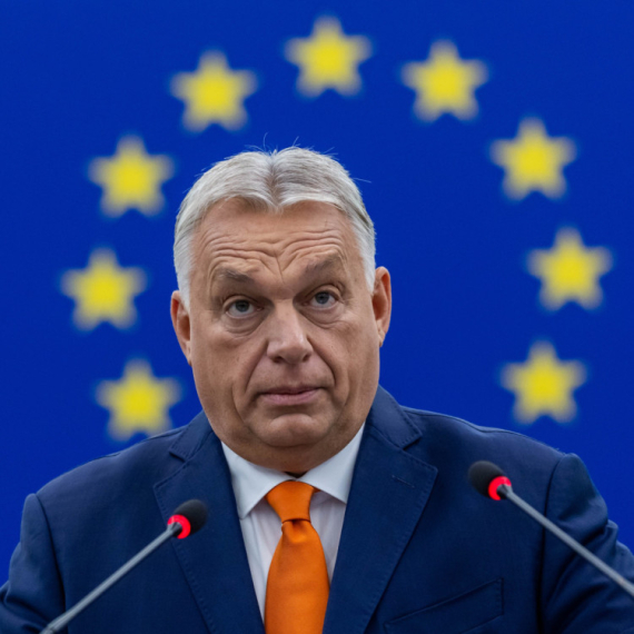 Zagrmeo je: Mrtva je