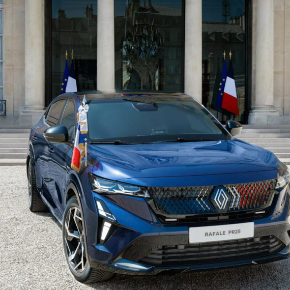 Izgleda kao običan Renault, a zapravo je nova francuska predsednička limuzina FOTO
