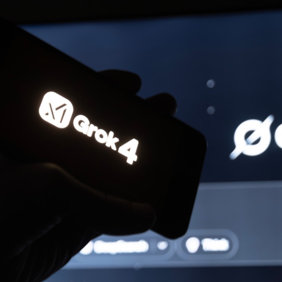 Maskov "Grok 4"  ima i 18+ opciju: Novi nivo veštačke inteligencije