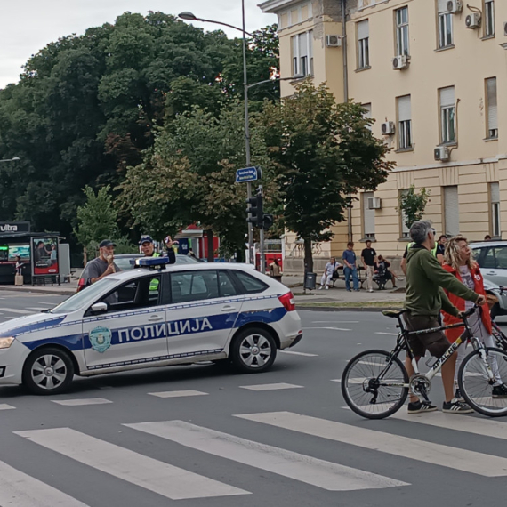 MUP: Proveren identitet 138 osoba, troje privedeno, podnete četiri prekršajne prijave