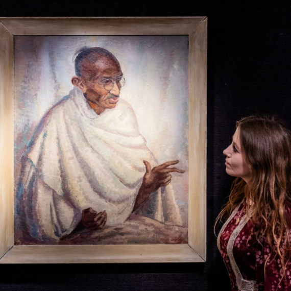 Neverovatna cifra: Retki portret Mahatme Gandija prodat za ovu sumu