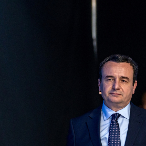 Sramotna odluka Kurtija: Uzima migrante od Britanije uz uslov – pomozite nam protiv Srbije