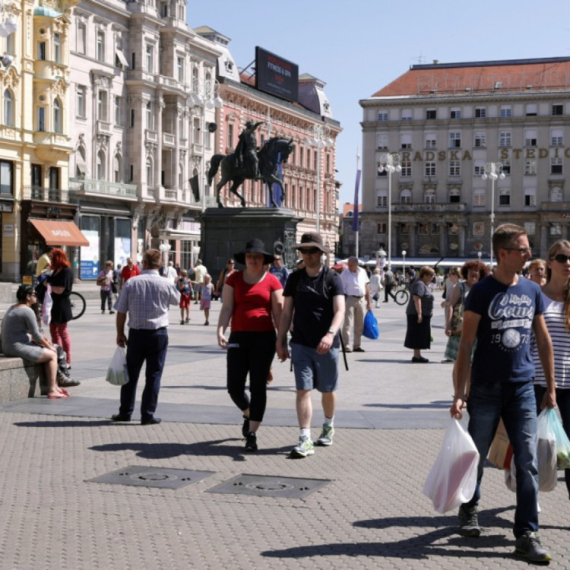 Nacistički simboli usred Zagreba; Građani zgroženi