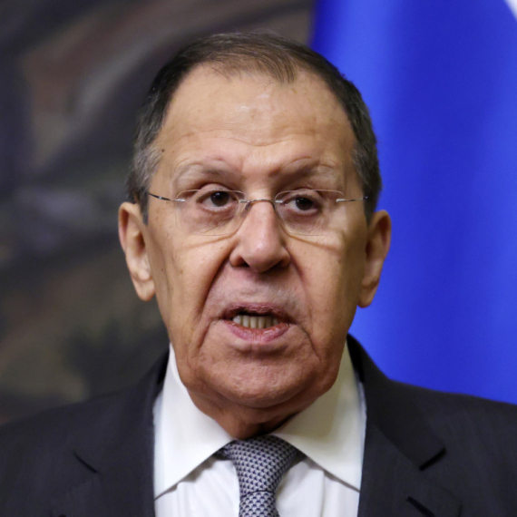 Lavrov u provokativnom duksu: Svi gledaju šta je ruski šef diplomatije obukao FOTO/VIDEO