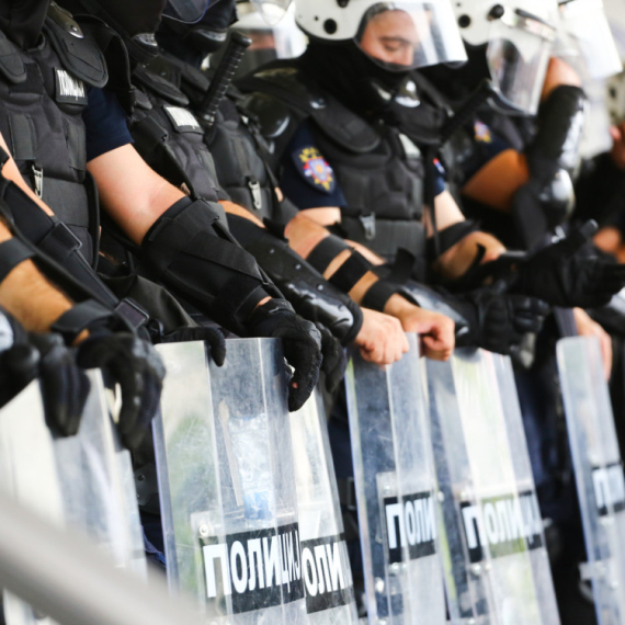Tužilaštvo traži pritvor za blokadere koji su napali policiju ispred DUNP