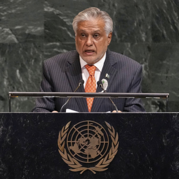Oglasio se Pakistan: Izmišljotina