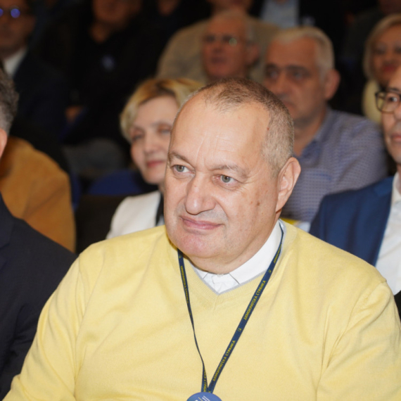 Funkcioner Ponoševe stranke poručio: "Dušan Petrović je suštinski predsednik DS, Milivojević samo izvršilac"