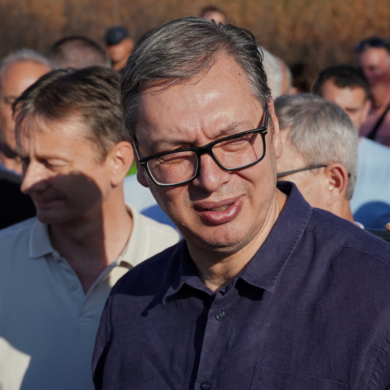 Vučić: Otadžbina nam je ugrožena; Napadnuti smo spolja i iznutra; Sve dok dišem neću pohvaliti presudu Dodiku