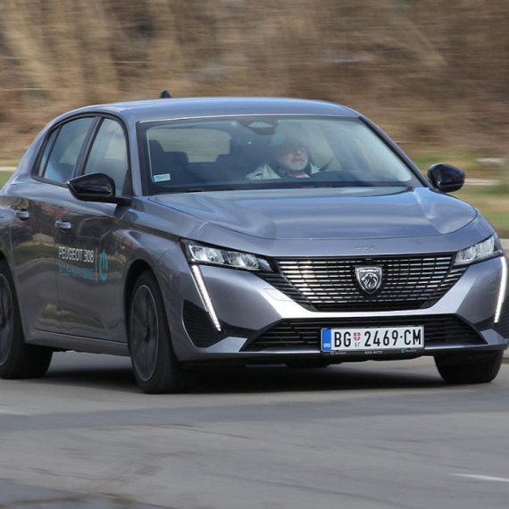 Test: Peugeot 308 Plug-In Hybrid – amnestija za GT