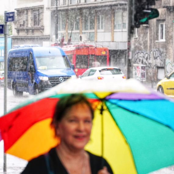 Stiglo nevreme; Jak pljusak u Beogradu FOTO