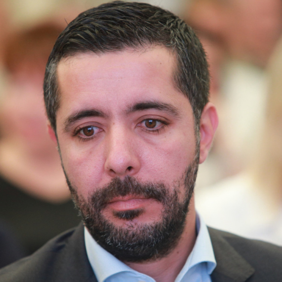 Monstruozne laži blokadera o Momiroviću dovele do toga da žele smrt njegovoj deci FOTO