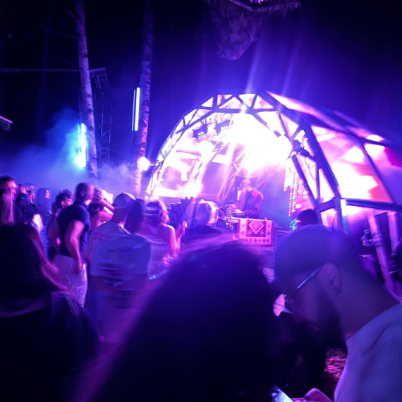 Tri dana muzike, prirode i publike koja zna zašto je tu: Završen jubilarni Mountain Music Fest FOTO