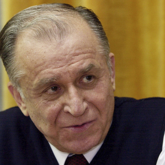Preminuo bivši predsednik Rumunije Jon Ilijesku