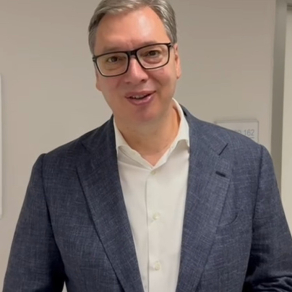 Vučić posetio Glišića: "Darko je bolje, razgovarao sam sa njim"; "Srbiju ne mogu da pobede" VIDEO