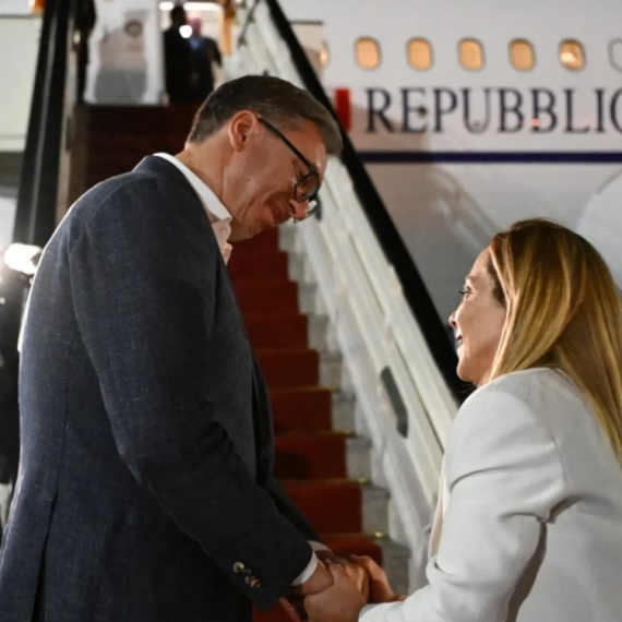 Vučić ispratio Đorđu Meloni: "Poseta u duhu iskrenog partnerstva" FOTO