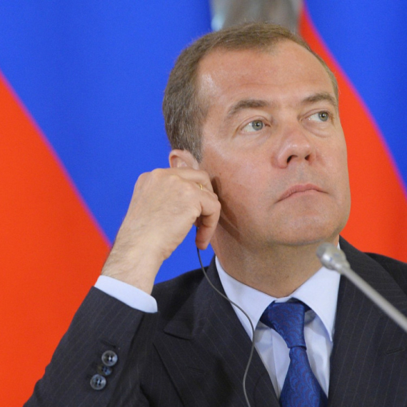 Medvedev se oglasio o Trampu: Zna on šta radi