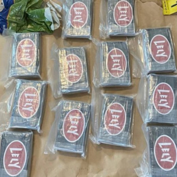 Velika akcija beogradske policije: Zaplenjeno 12 kilograma kokaina, uhapšene dve osobe