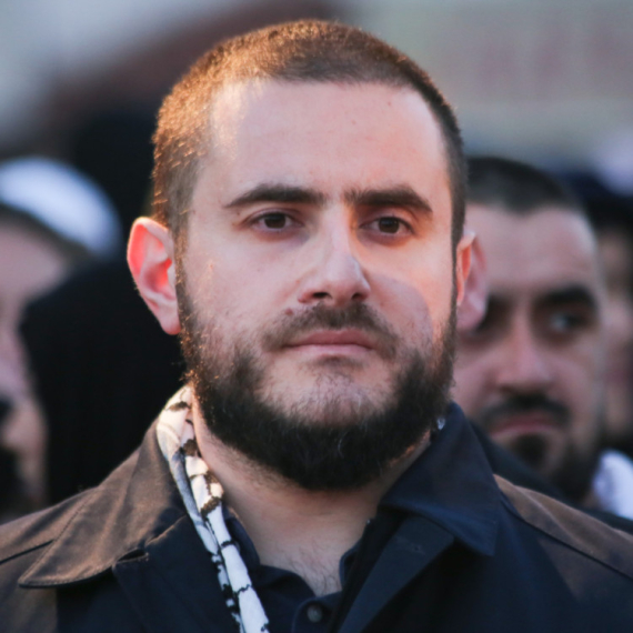 Drama u Novom Pazaru: Usame Zukorlić udario u policiju, pa pobegao