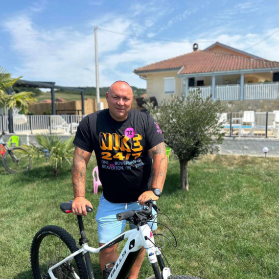 On je najjači Srbin, ali i prava duša od čoveka: Rade je vrhunski sportista i humanitarac FOTO